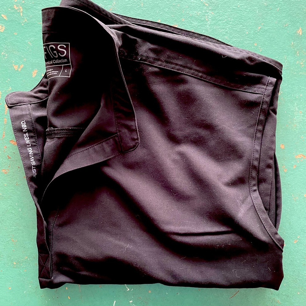 Figs Black Rafaela Mandarin Top Large